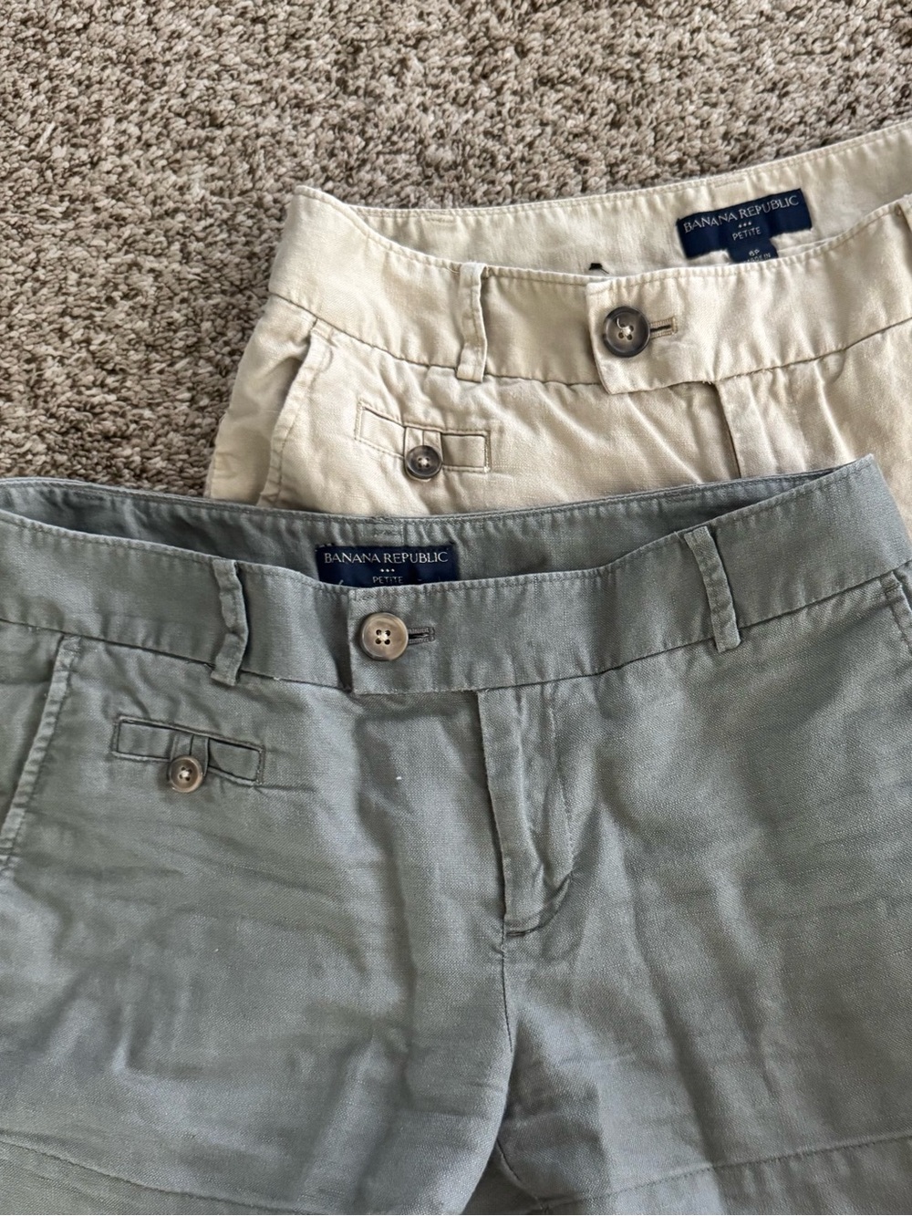 Banana Republic Women’s Linen-Blend Shorts — khaki & Sage - Picture 3 of 5